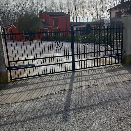 ベッド・アンド・ブレックファスト Rb