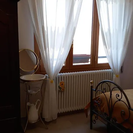 Rb ベッド・アンド・ブレックファスト 3*